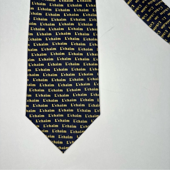 NWT L’chiam L’chiam Museum Artifacts Jewish Hebrew Silk Classic Blue Tie 3.75” - Picture 4 of 6